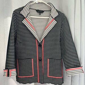 Women’s whimsical short blazer size medium Ming Wang. Great condition.